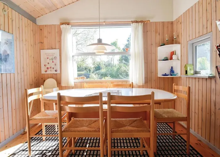 בית נופש Three-bedroom In *